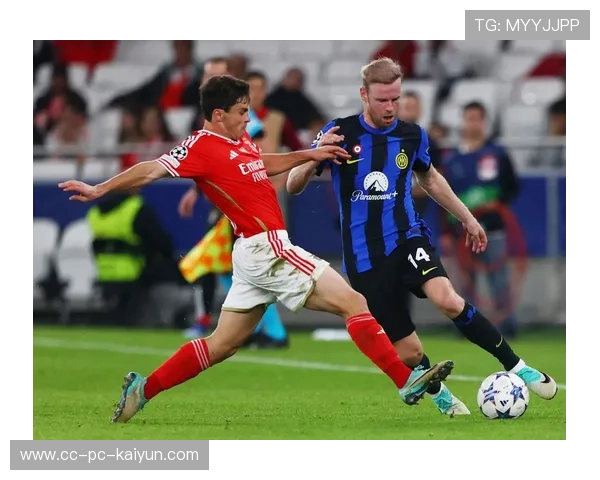 欧冠赛场上一些精彩瞬间被改编为短视频爆款,欧冠段子 欧冠赛场上一些精彩瞬间被改编为短视频爆款,欧冠段子