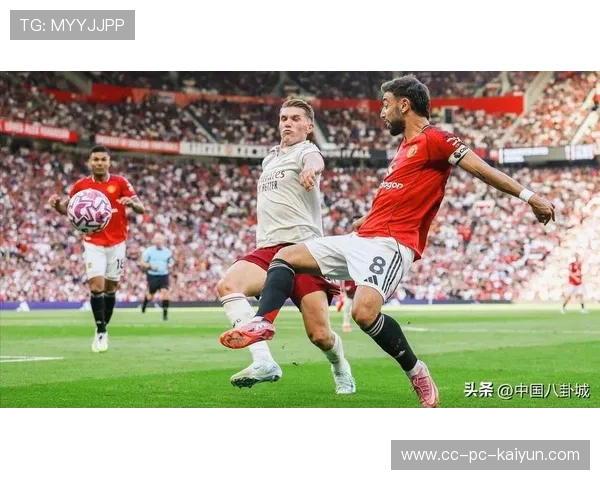 曼联防线频繁失误，英媒建议直接换掉整条后防